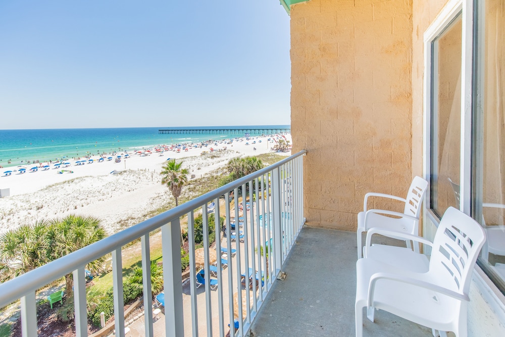 1 Bedroom Suite w/Kitchen, 2 Balconies, Gulf Front,  Non-Smoking - Photo 7