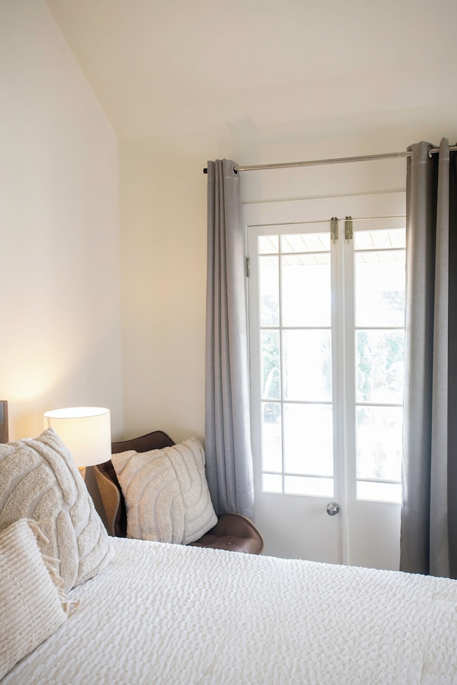 Deluxe Room, Ocean View