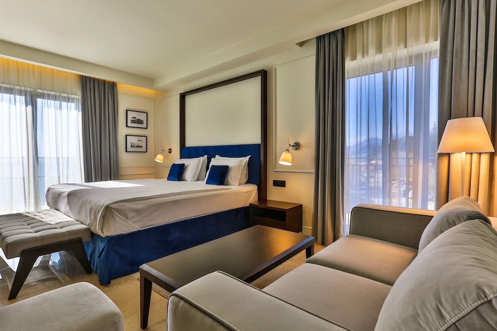 Deluxe Double Room, Sea View - Photo 1