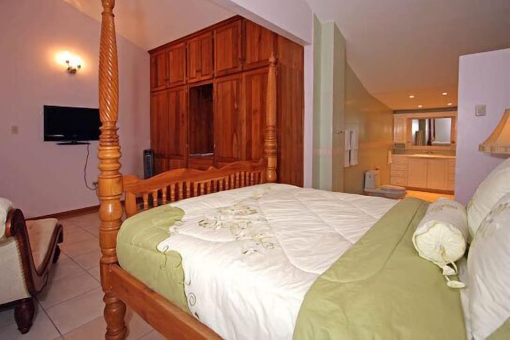 House, 4 Bedrooms, Private Pool photo 3