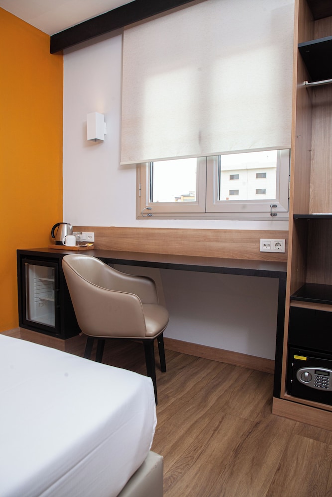 Standard Room photo 2