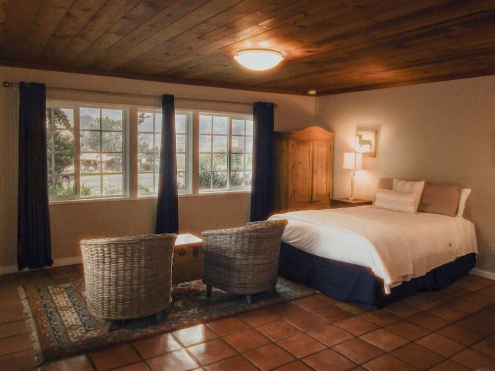 Kayaker ADA Accessible Room photo 1