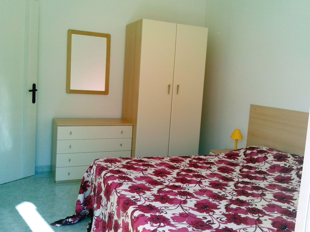 Apartment, 2 Bedrooms, Ground Floor photo 1
