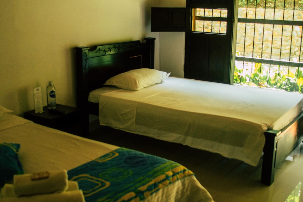 Basic Triple Room, Multiple Beds, Non Smoking photo 1