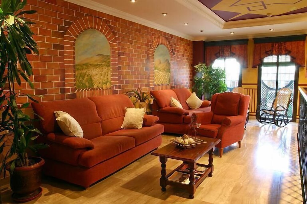 Twin Room - Photo 20
