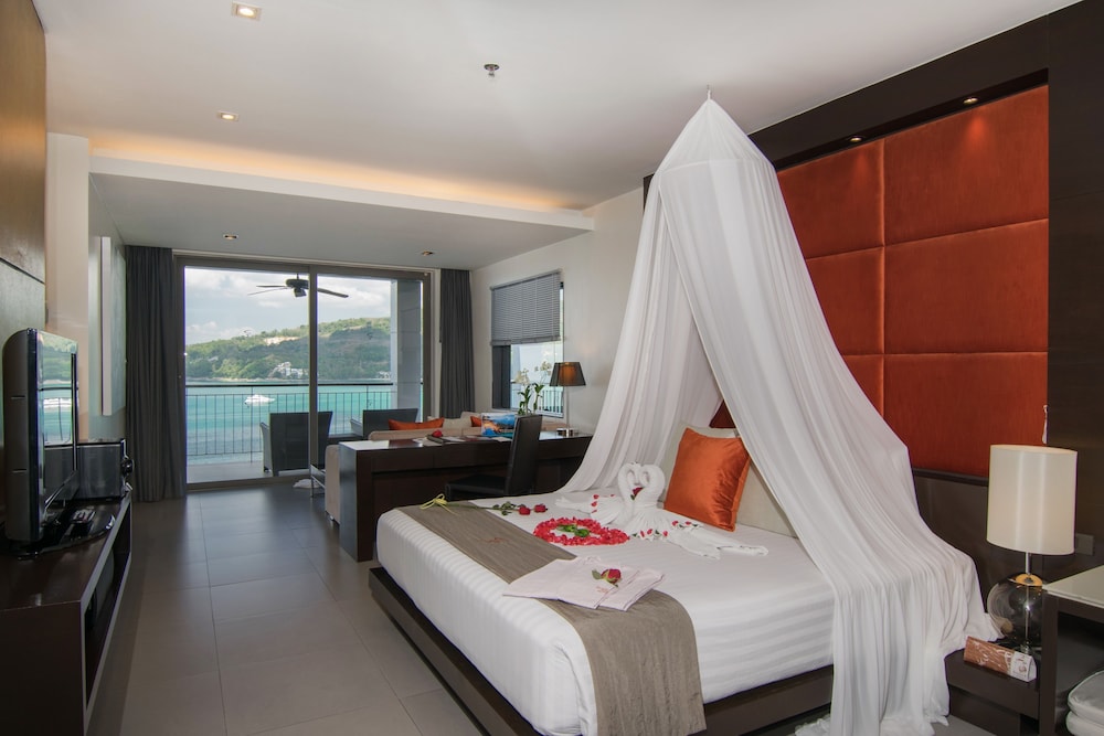 Sea View Honeymoon Suites - Photo 2