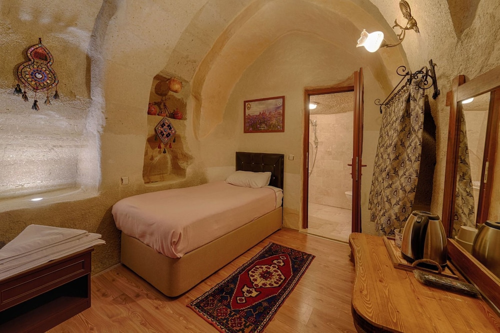 Basic Twin Room photo 1