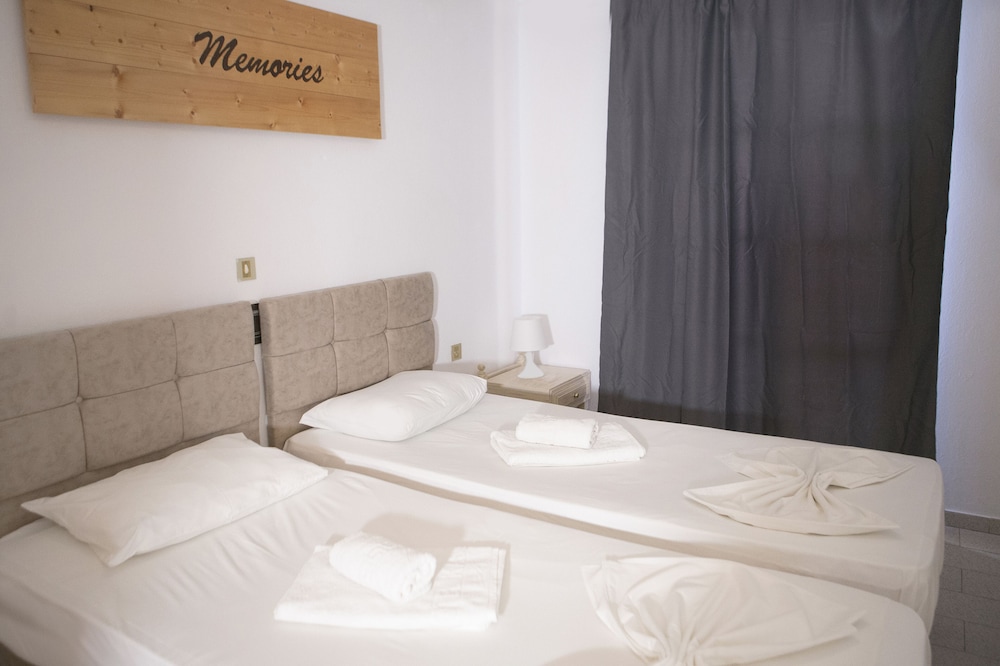 Basic Twin Room photo 2
