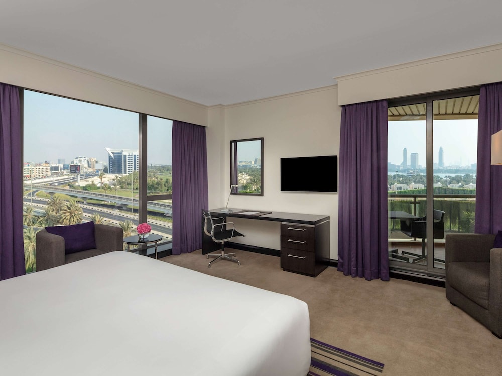 Family Room, 1 King Bed