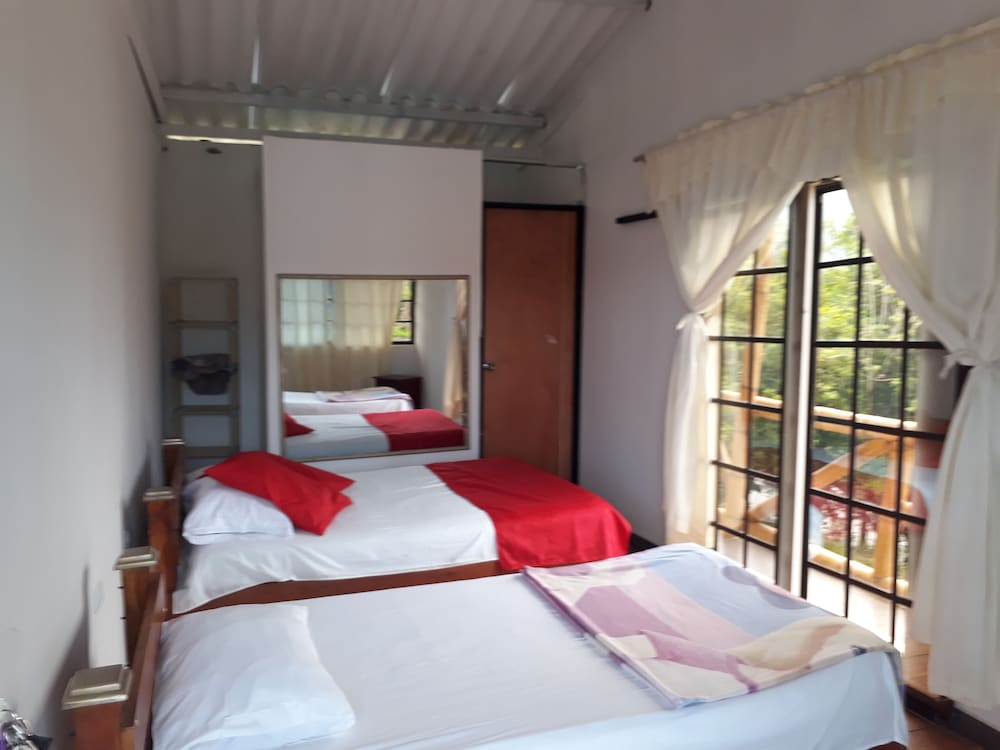 Family Cabin, 1 Bedroom, Mountain View photo 2