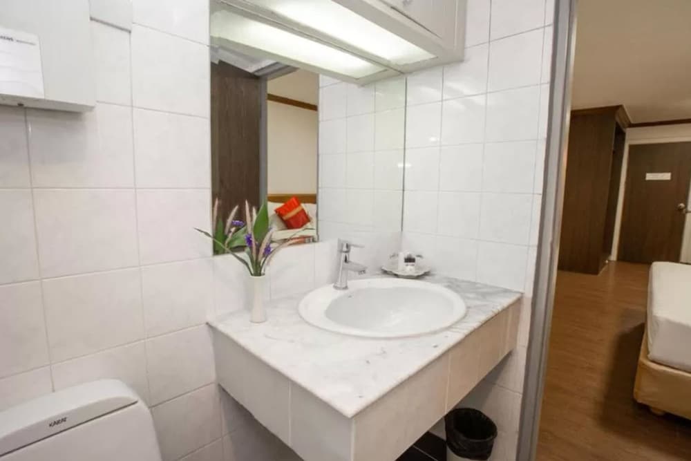 Standard Double or Twin Room photo 3