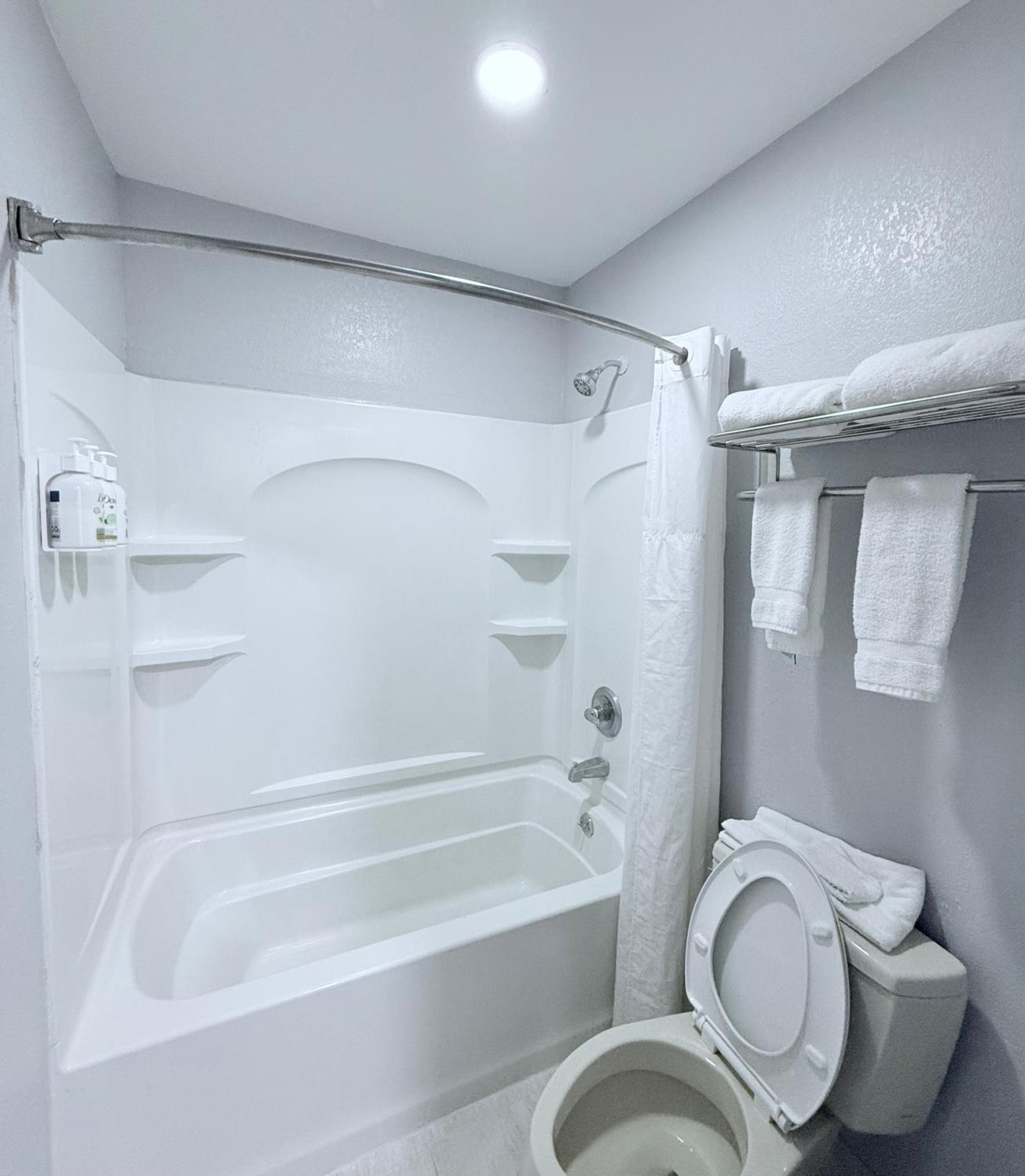 Deluxe Double Room with Two Double Beds - Non-Smoking - Photo 2