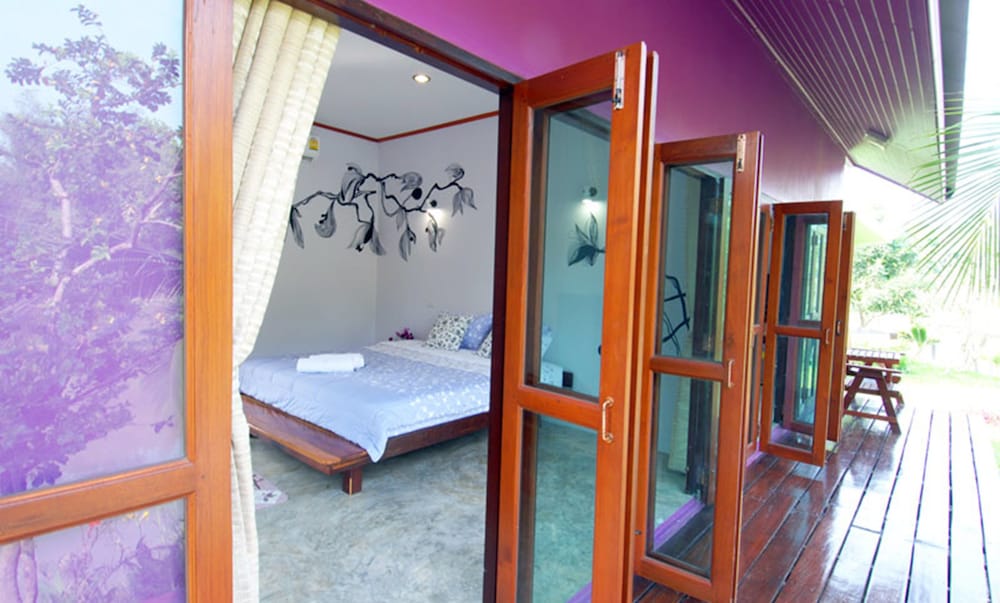 Mango House photo 2