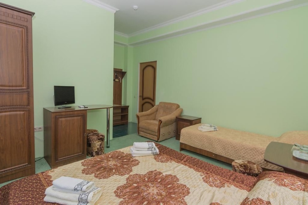 Standard Triple Room photo 2