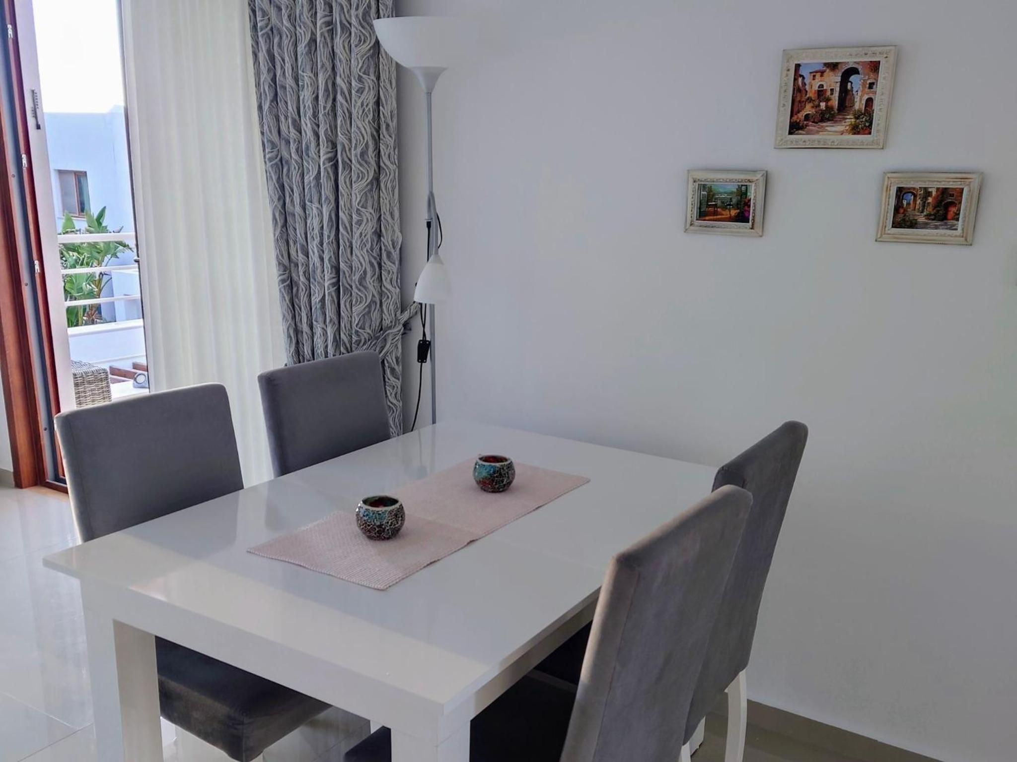 Apartment photo 2