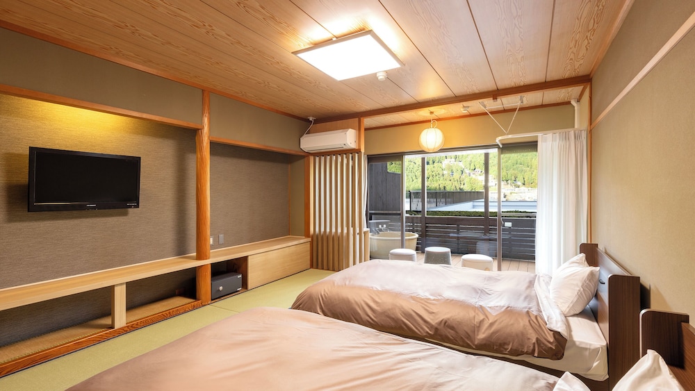 Standard Japanese Style 2-pax with Open-air Bath,Non-Smoking photo 1
