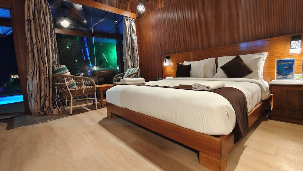 Ocean Suite Private Pool Villa - Sea Facing (Beach Front) photo 3