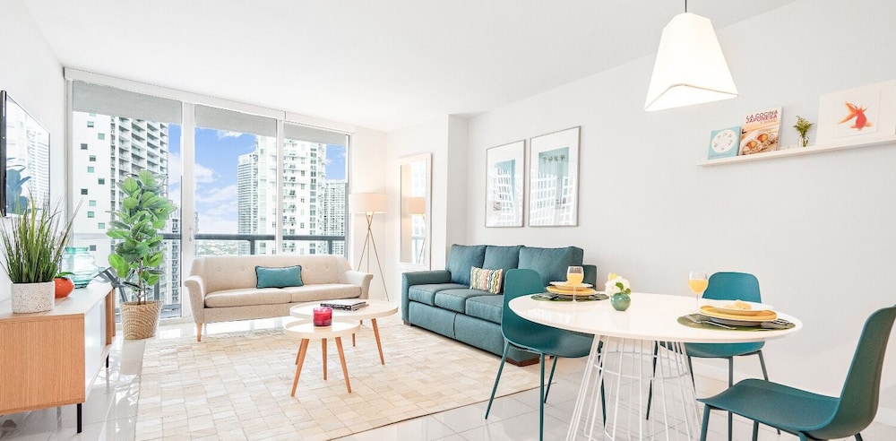 Boutique Apart, 1 King & Sofa Bed, Sauna, River/City Views, Balcony2307