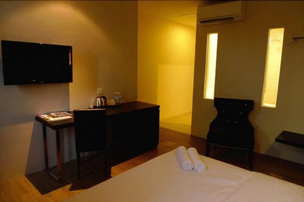 Executive Double Room Single Use photo 3