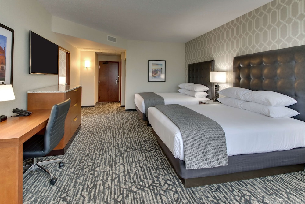 Suite, Multiple Beds, Refrigerator & Microwave (2 Rooms, Upper Floor) photo 2