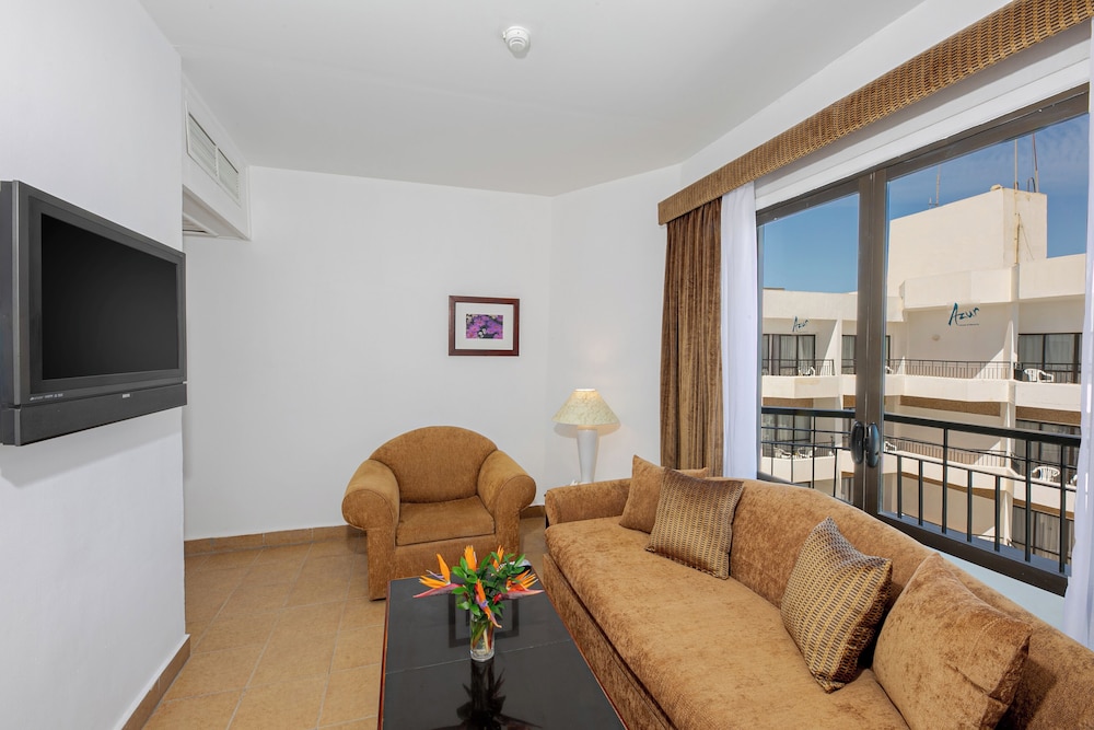 Suite, Partial Sea View (2Adults + 1 Child)