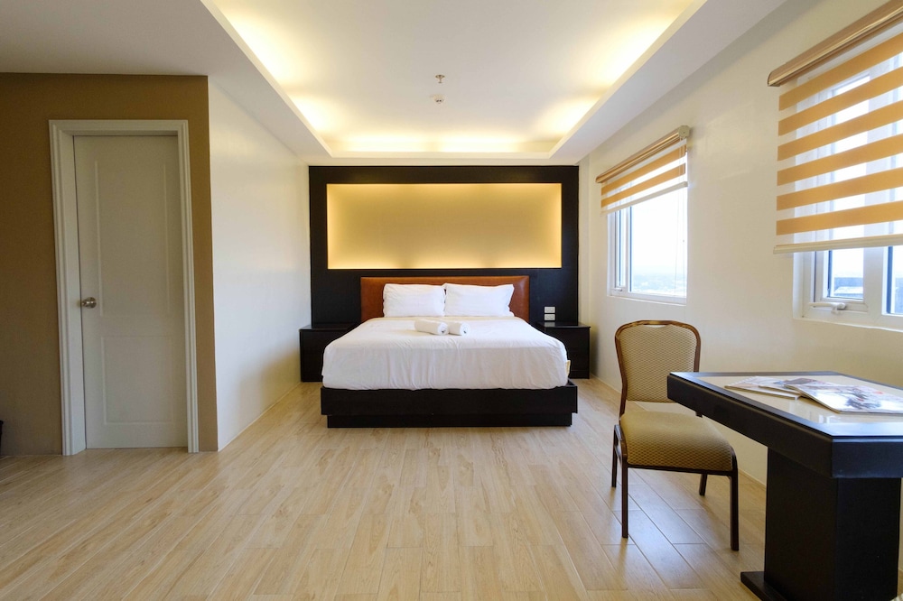 Superior Room, 1 Queen Bed - Photo 8