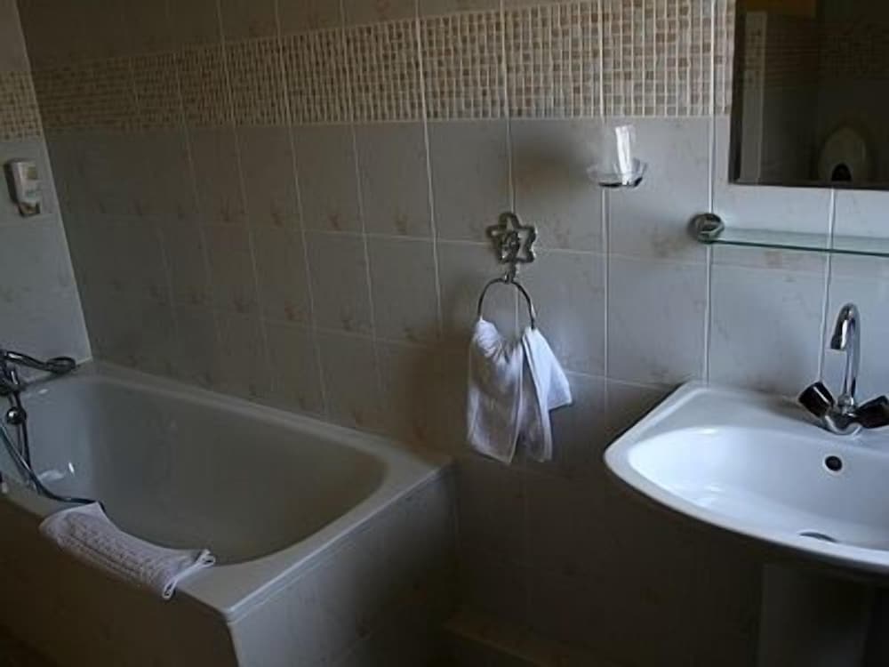 Standard Quadruple Room photo 2