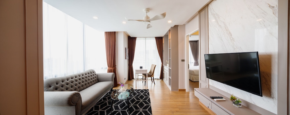 Parc President Suite photo 2