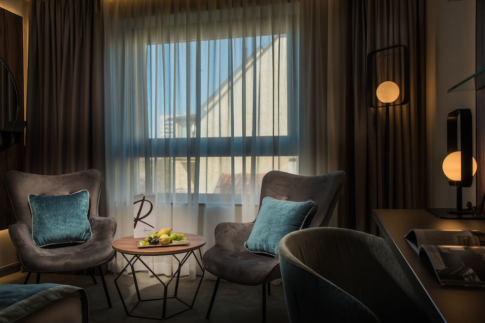 Superior city view room - Photo 5