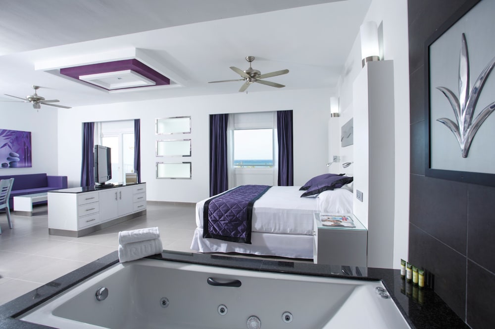 Suite, Jetted Tub, Ocean View (elite Club | C)