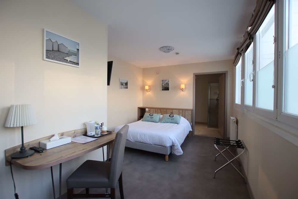 Standard Triple Room, Ensuite, Courtyard View photo 1