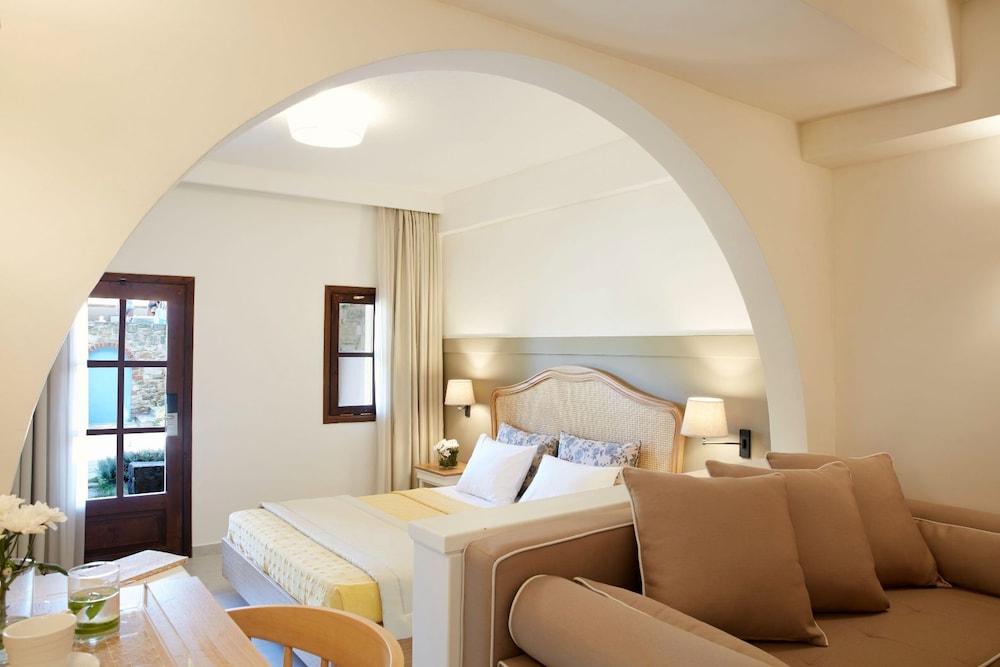 Elegant Room - Photo 1