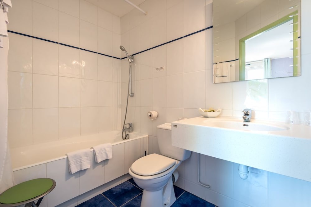 Comfort Double Room, Bathtub, Garden View photo 2