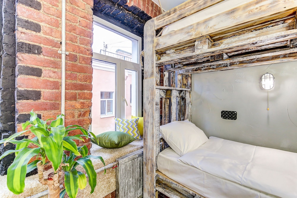 Shared Dormitory, Men only (Bed in 8-Bed Dormitory) photo 1