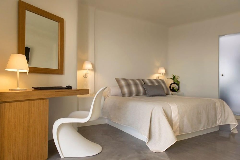 Deluxe Room - Photo 2