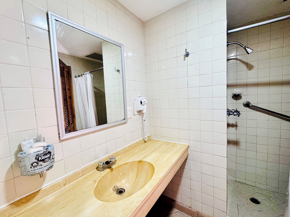 Basic Room - Photo 9
