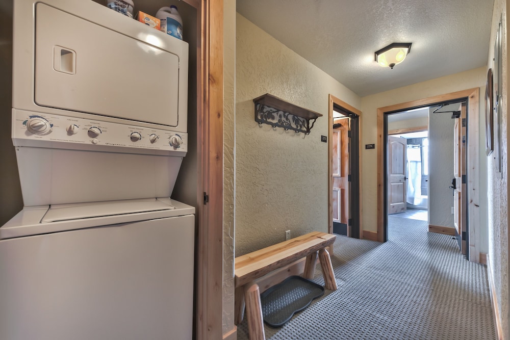 Superior Condo, Resort View (SV221) photo 2