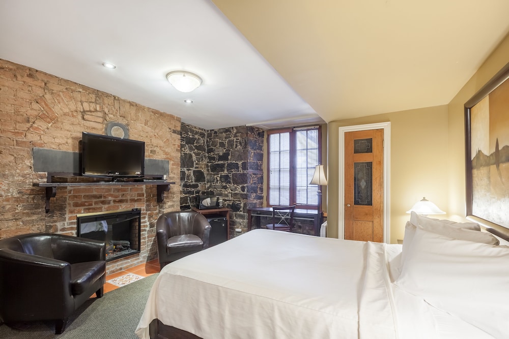 Junior Suite, 1 Queen Bed photo 3