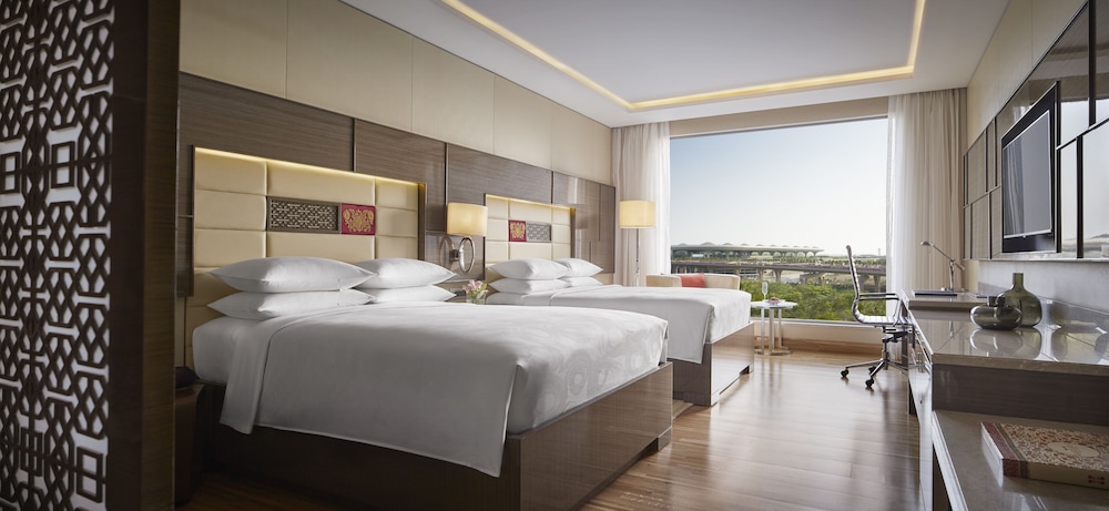 Room, 2 Double Beds, City View