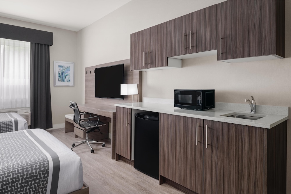 Suite, 1 King Bed, Non Smoking, Jetted Tub (with Sofabed) - Photo 5