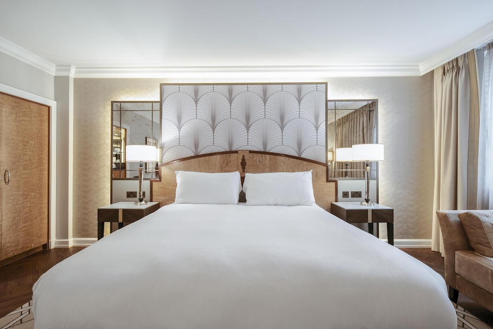 Junior Suite, 1 King Bed (Refurbished) thumbnail 5