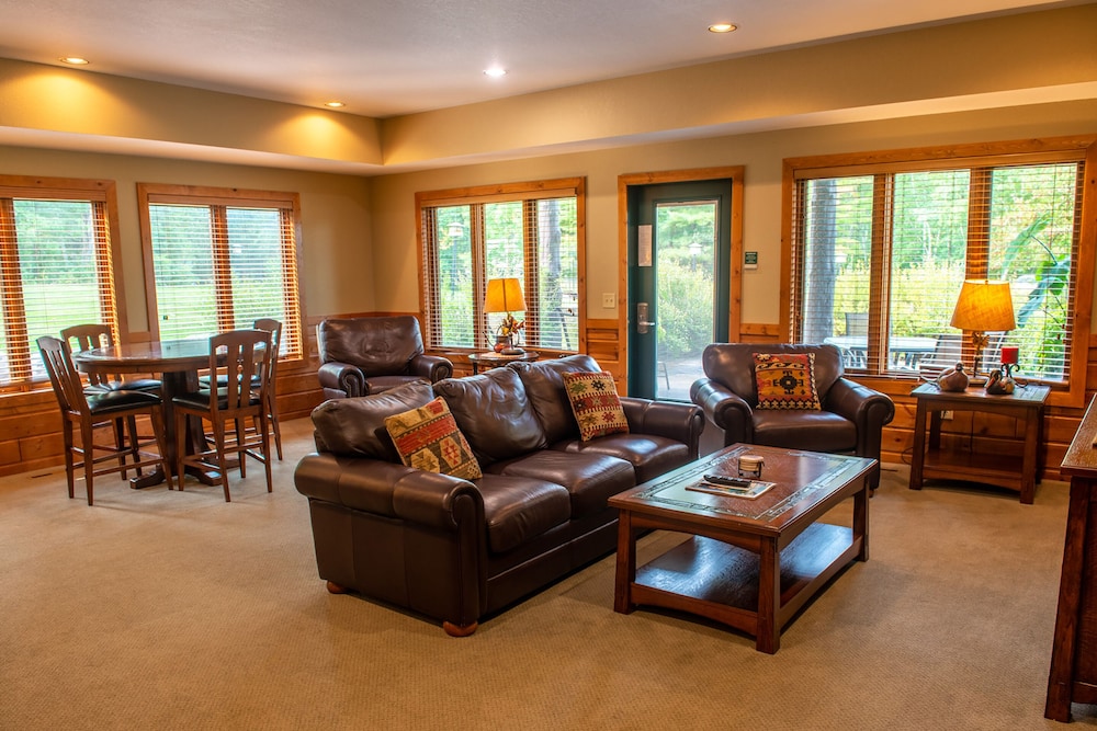 1 Bdrm Roy Lodge Golf Villa