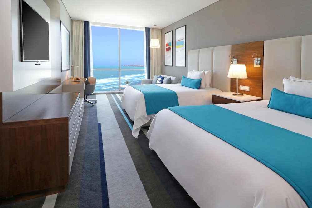 Classic Room, 2 Queen Beds, Ocean View (High Floor)