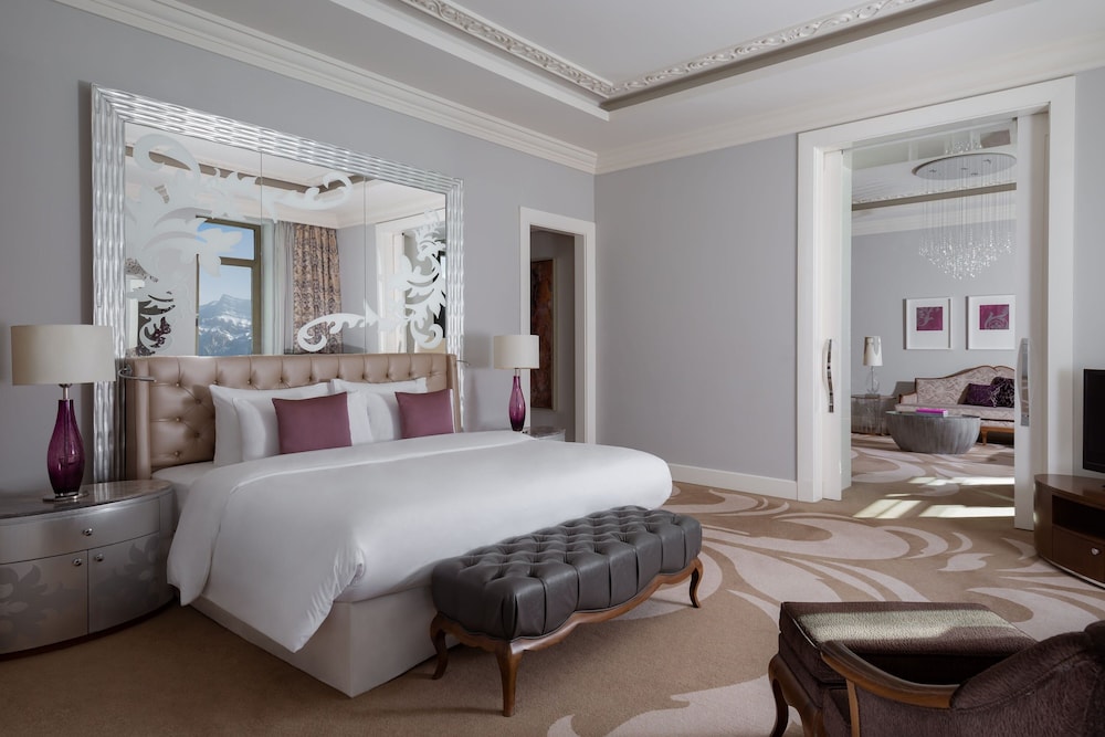Executive Suite, 1 King Bed, Resort View photo 3