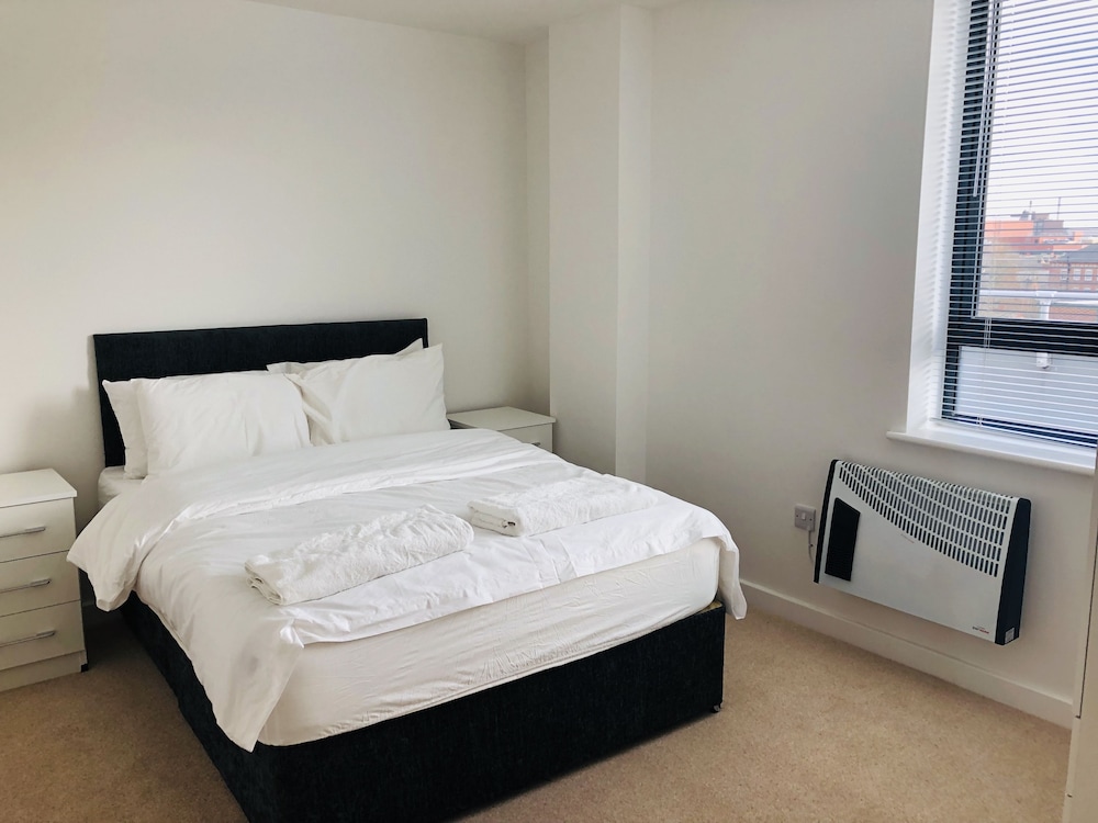 Superior Apartment, Private Bathroom (1BED-D-BAL-2PPL)