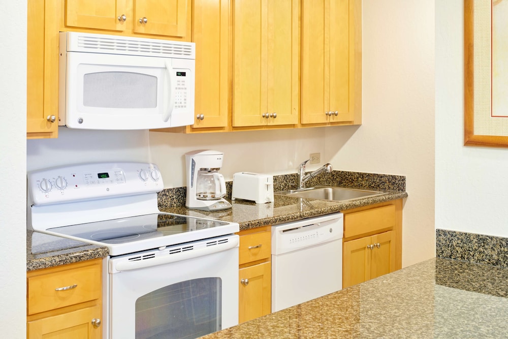 Room, 2 Bedrooms, Kitchen, Ocean View