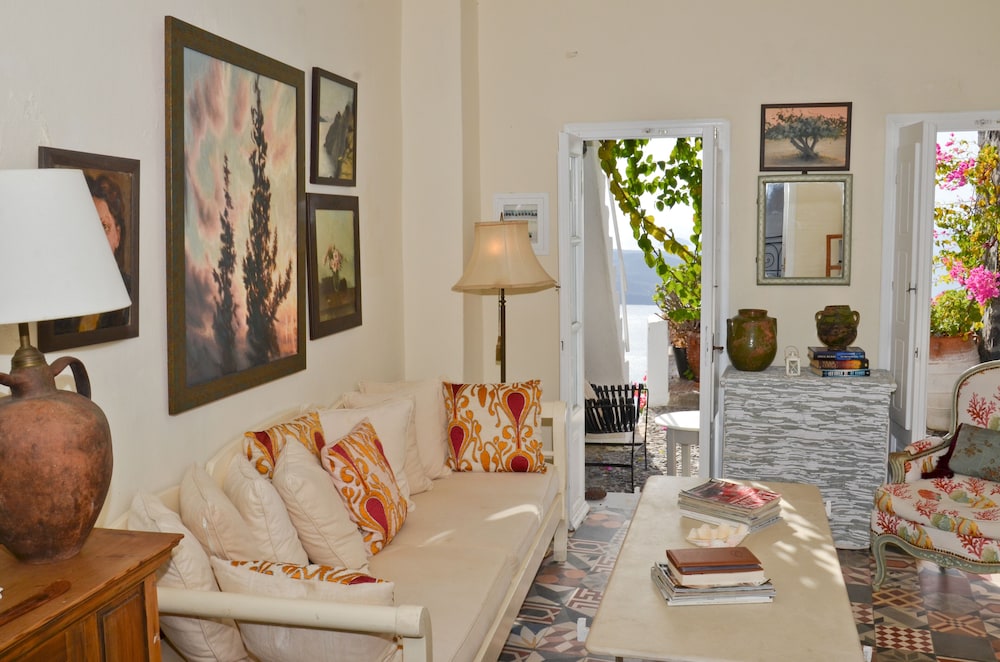Apartment (Thea)