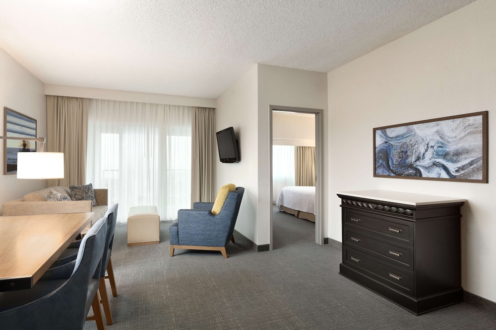 Suite, 2 Bedrooms - Photo 4