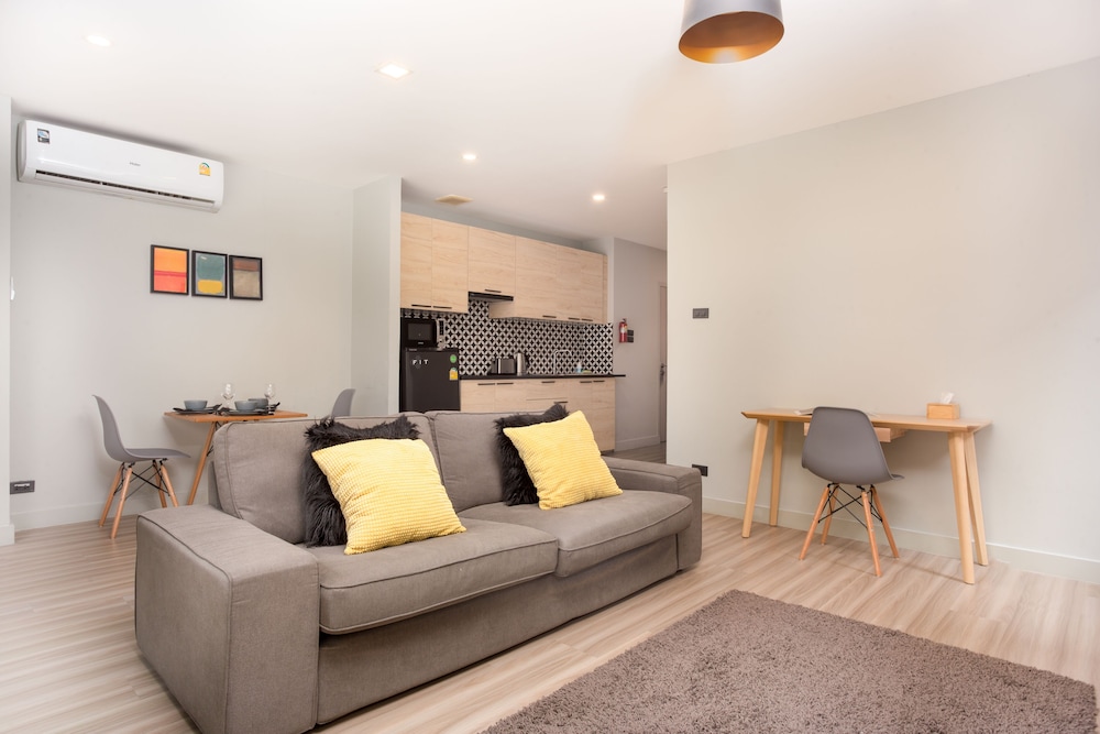 One Bedroom Garden Apartment - type A - Photo 8