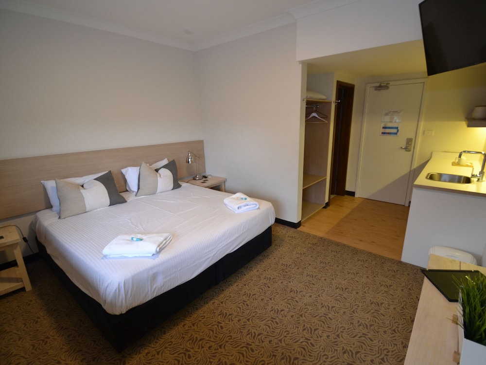 Deluxe Room, 1 Double Bed (Queen Room) photo 3